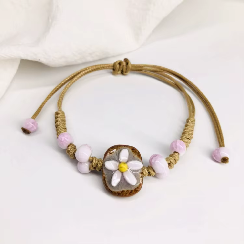 DELICATE FLOWER BRACELET (ADJUSTABLE)