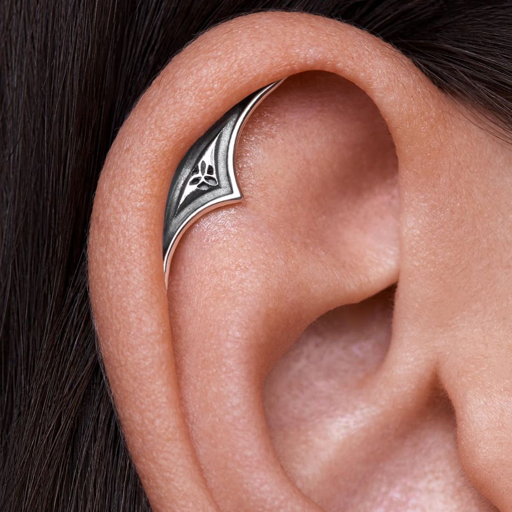 GOTH HIDDEN HELIX EARRING