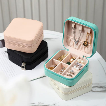 PORTABLE JEWELRY ORGANIZER