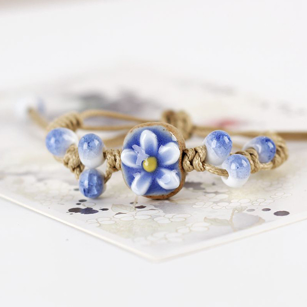 DELICATE FLOWER BRACELET (ADJUSTABLE)