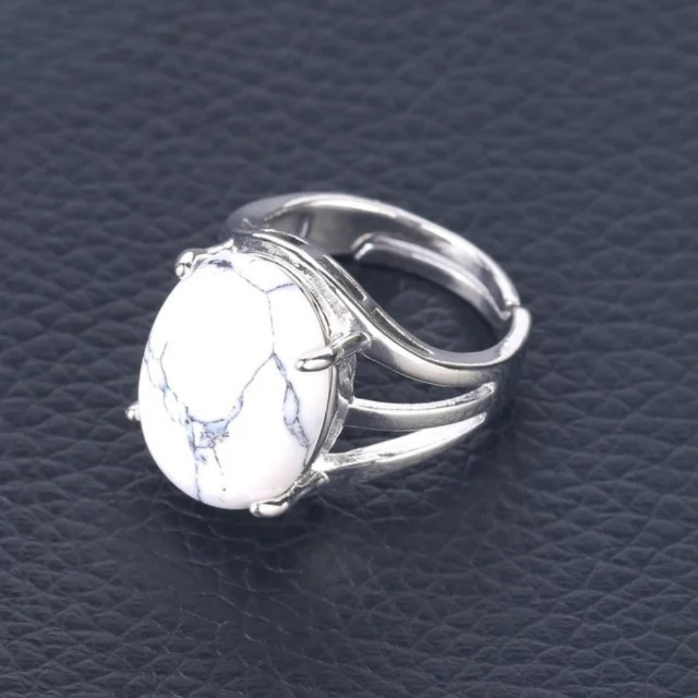 EXQUISITE VINTAGE RING (ADJUSTABLE)