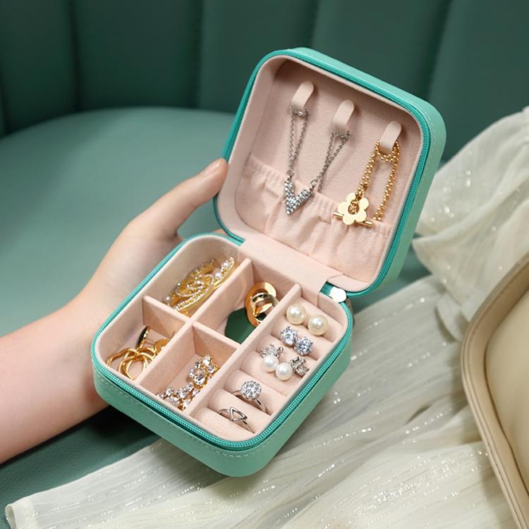PORTABLE JEWELRY ORGANIZER